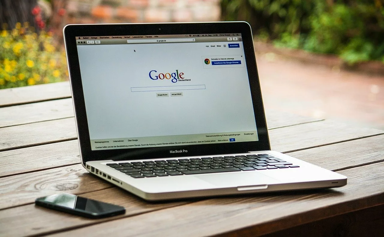 Comment Google évalue-t-il la qualité d’un site en 2025 ?